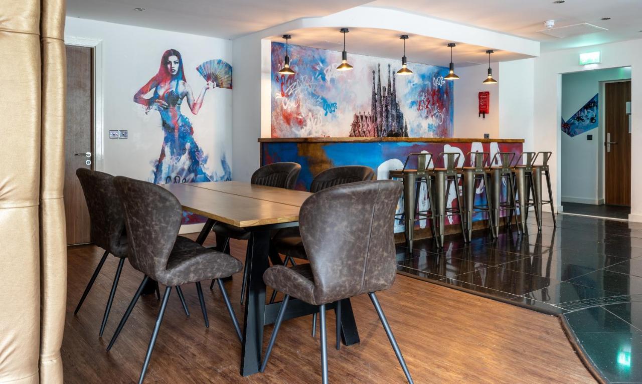 The Bling Hotel By Ustay Aparthotels Liverpool Exterior photo